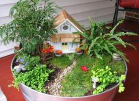 Minyatür bahçeli ev